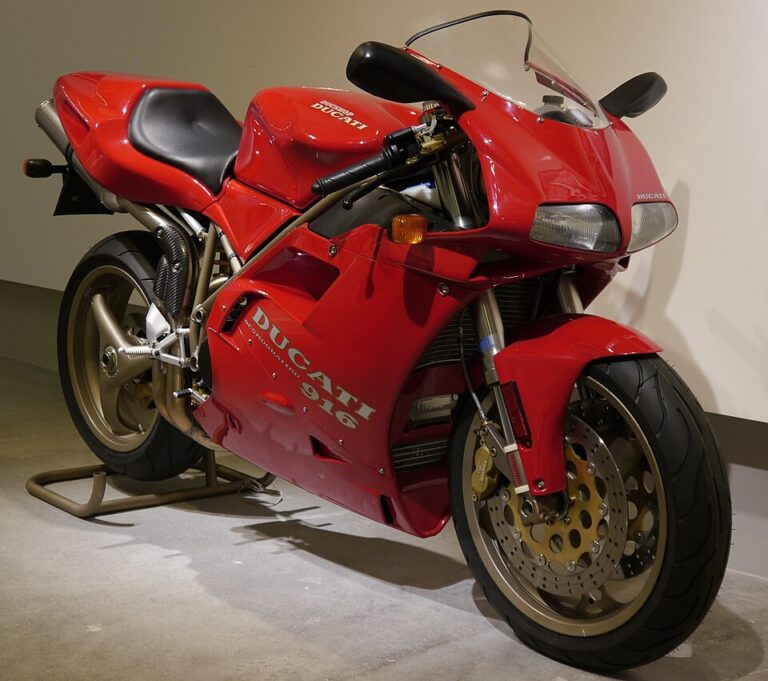 1994 Ducati 916 on display